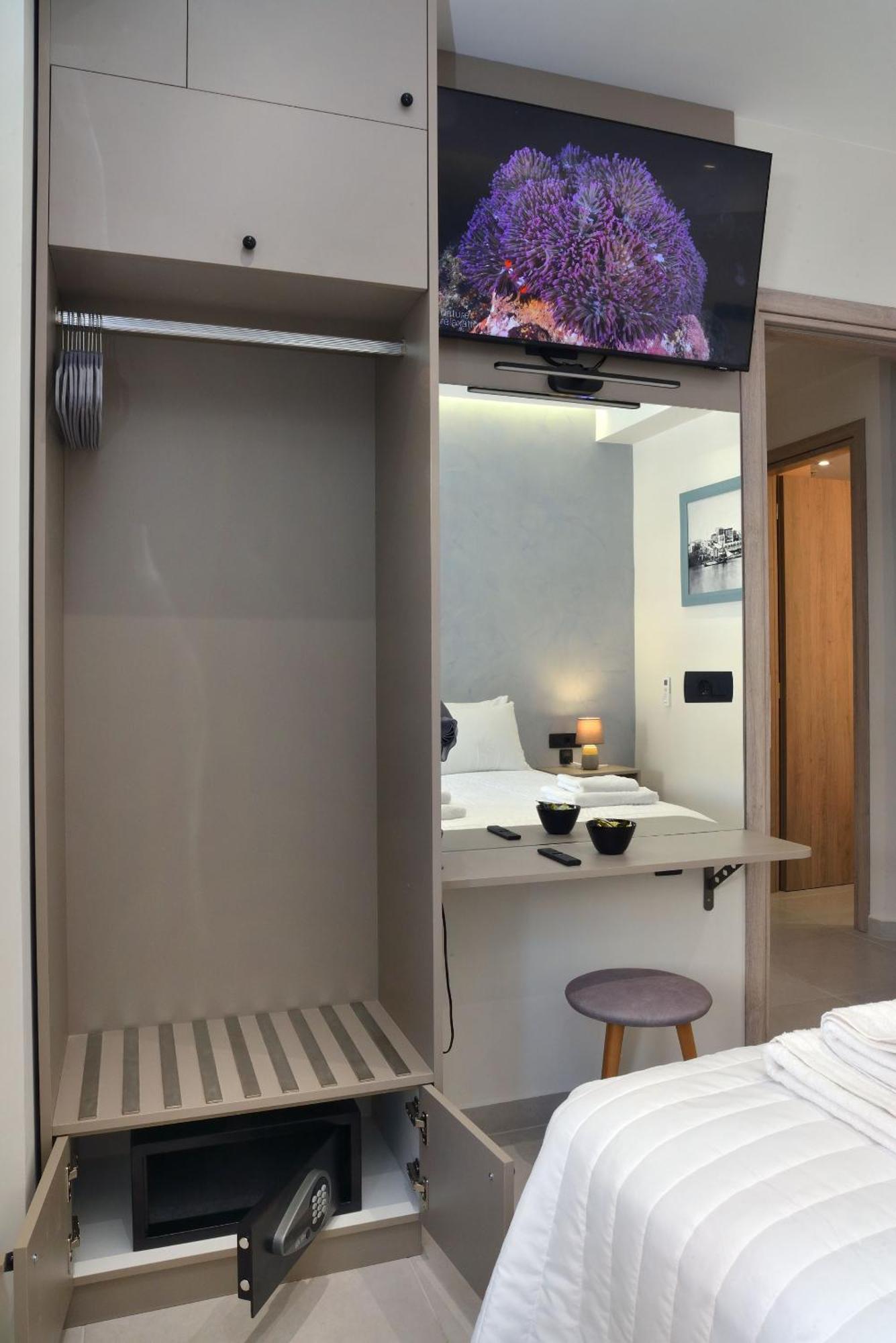 Rex Apartments Ханя Стая снимка