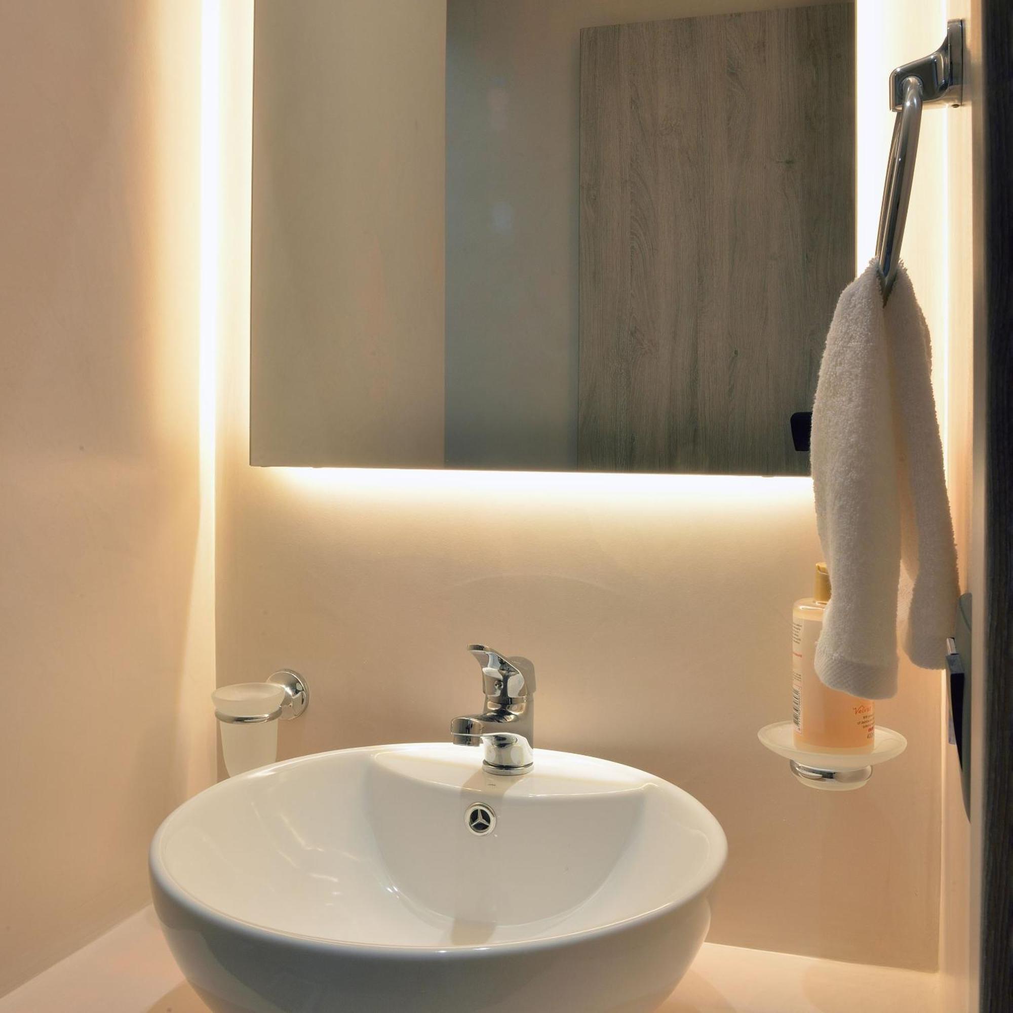 Rex Apartments Ханя Стая снимка